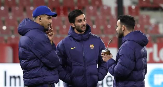 世界杯官网入口-每体：阿劳霍和费兰是巴萨队中最受喜爱的两位球员